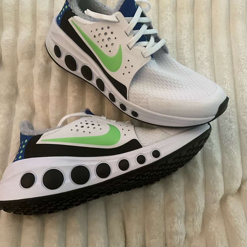 Men’s Nike Cruzrone “scream green”Sz.7.5 - Picture 2 of 4